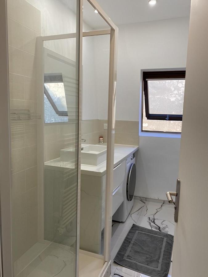 Upscale 80M2 2 Bedroom Apartment Near Champs Elysees Paris Eksteriør billede